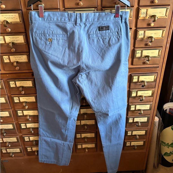 Banana Republic - Picture 2 of 3